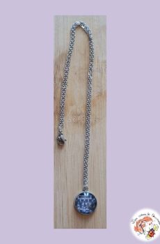 Chaine et son pendentif Indochine Arena tour